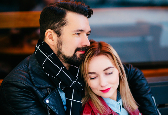 朝まで一緒にいたいな…女性が「お泊まりしたい時にする」言動4つ