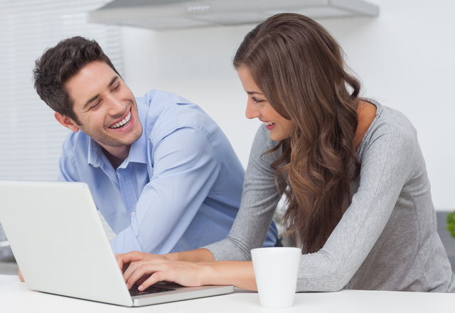 無意識に見ちゃってた！女性を釘付けにする「セクシー仕草」とは