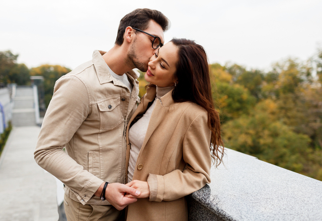 カノジョ、興奮させてる？女性が好む【トロけるキス】とは