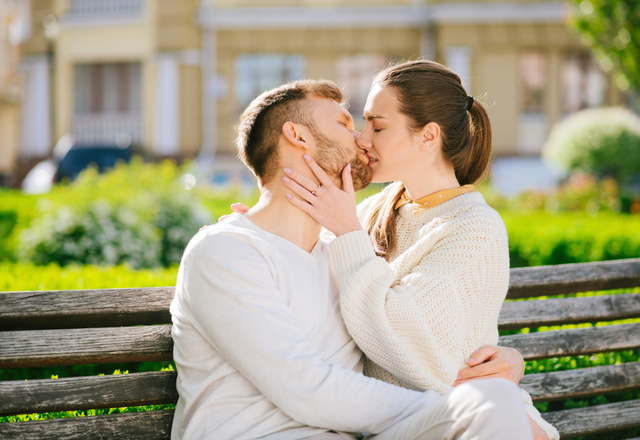 彼から何度も求められちゃう！？「キスが上手くなる」4つの方法