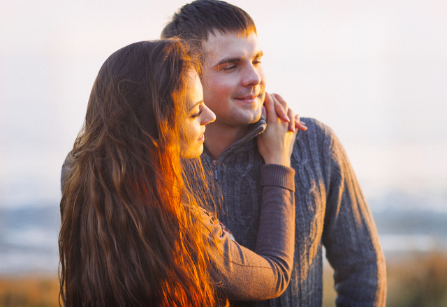 今すぐ2人になりたいな♡女性が「ムラついている時」の仕草