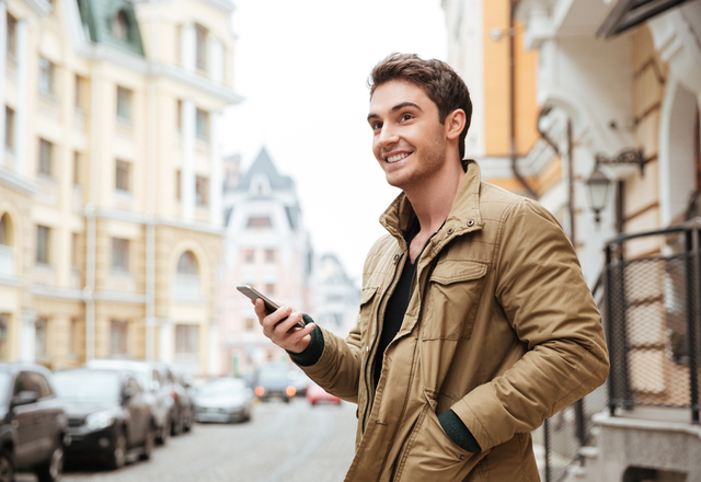 君が頭から離れないんだ…！男が夢中になる「LINEテク」4つ