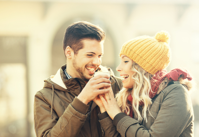 言えないけどキミが好き♡男性が密かに出してる「本命サイン」4つ