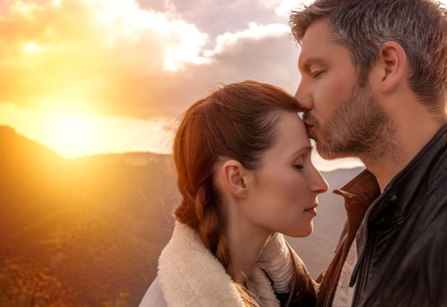 まるで映画の世界…女性が「興奮するキスのシチュエーション」4選