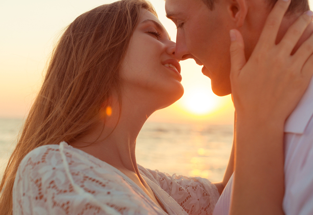 好きなのは自分だけ…？普段のキスハグでわかる「彼女のベタ惚れ度」