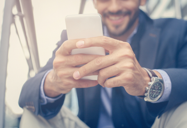 男性が「本命彼女」と「遊び相手」に送るLINEの違いって？