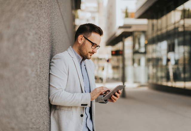 これはスルー出来んよ！男が「即レスしたくなるLINE」を送る方法