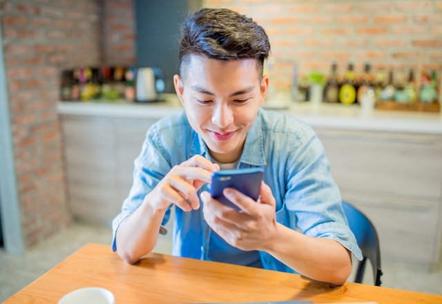 可愛いやつだな〜！彼が構いたくなる「甘々LINE」の送り方って？