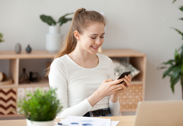 これは脈あり…！女性が【本命男子にだけ送るLINE】って？