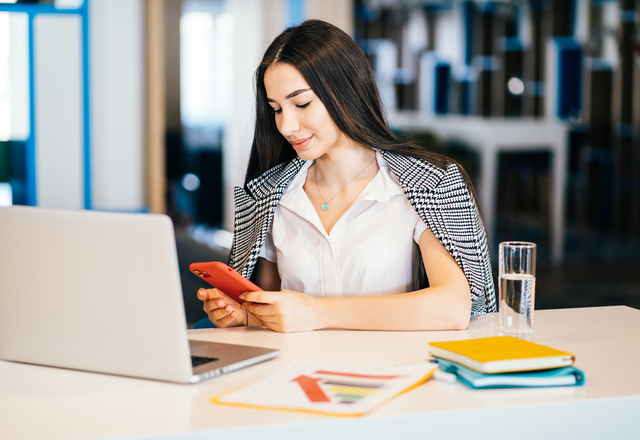 嫌われたくないの…♡女性が好きな人に送りがちな【ベタ惚れLINE】とは