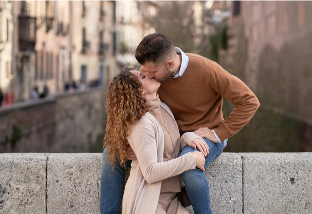 刺激強いな♡男性が夢中になっちゃう「キスの仕方」って？？