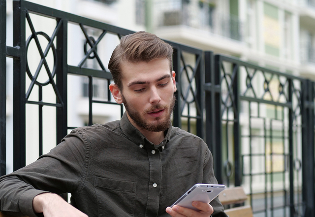 実は好きなんだ！口下手な男性が送ってる「好きLINE」の見抜き方