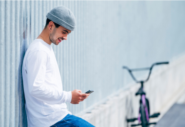 確かめたい…！カレの真剣度を【LINEで見分ける方法】って？