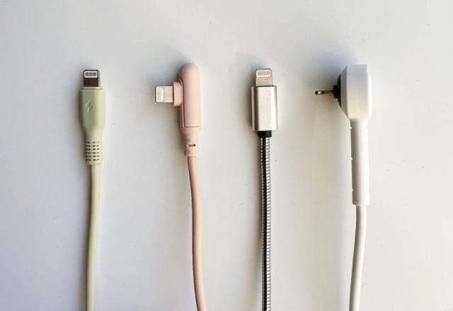 人気すぎて品薄！？【スリコ】の見つけたら即GETな「スマホアイテム」3選