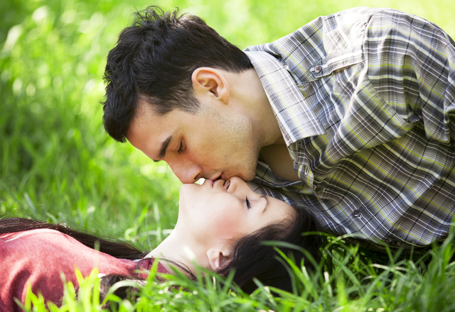 女心をレクチャー！女性が喜ぶキス～仕草・セリフ編～