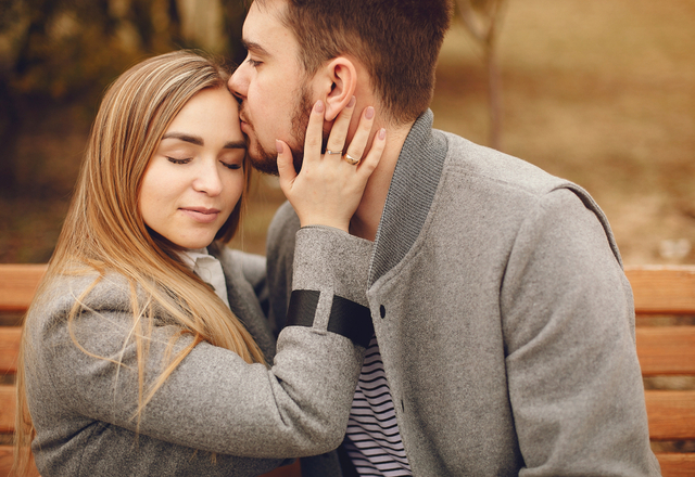 彼がモテるのには理由あり！女性から「モテモテな男」がしていること