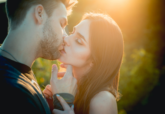 私の彼氏カッコイイ♡女性が自慢したくなる彼氏～キスハグ編～