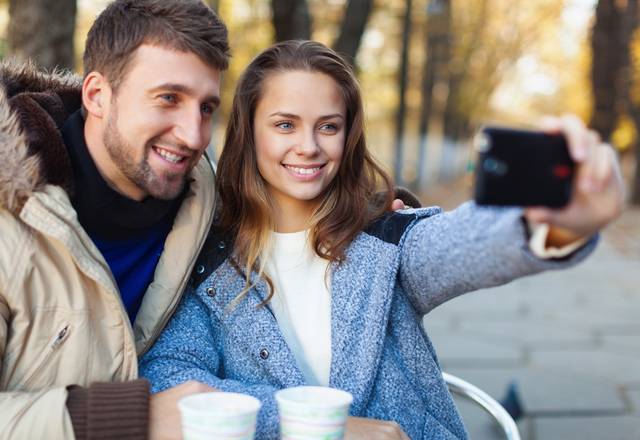 気になる彼女の本命チェック！女性が好きな男にする「脈アリサイン」