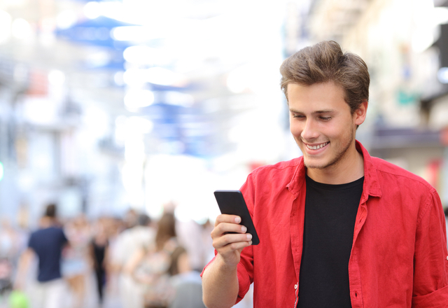 追いかけたくなる女性に！「男性が夢中になる」LINEのマル秘テクとは