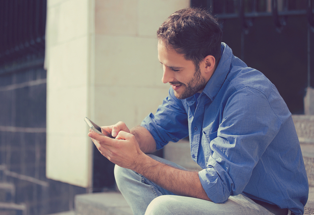 男性が「付き合いたいと思っている女性」に送るLINE4選