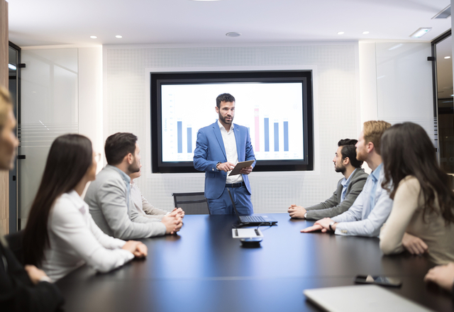 出世コースの波に乗りたい！同期と差のつく仕事術〜会議編〜
