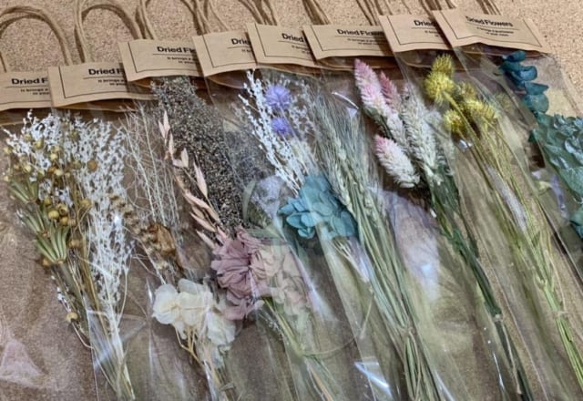 オシャレすぎ！【スリコ】の「お花アイテム」が即買い必至？！