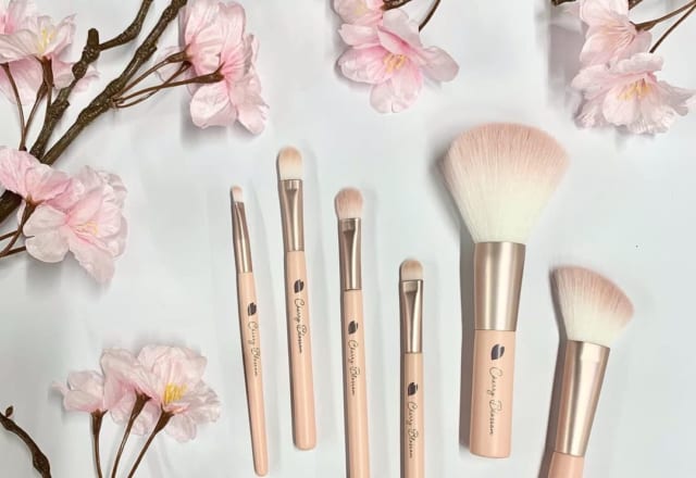 今の季節にピッタリ♡【ダイソー】の「春メイク商品」で気分上げてこ！