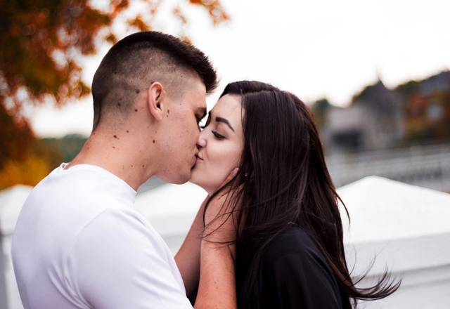 キスだけなのにどうして…♡【女性がムラっとしちゃう】キスの仕方とは