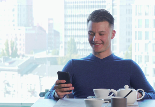 目覚め最高だわ！彼が寝起きに喜ぶ「おはようLINE」4つ