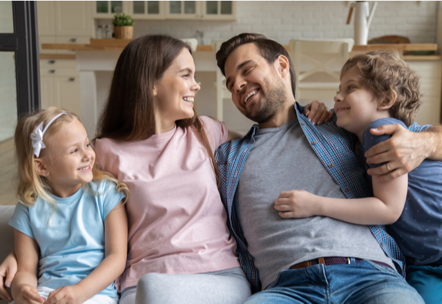 子どもも超可愛いけど！結婚後も「妻にゾッコンな男」がする言動