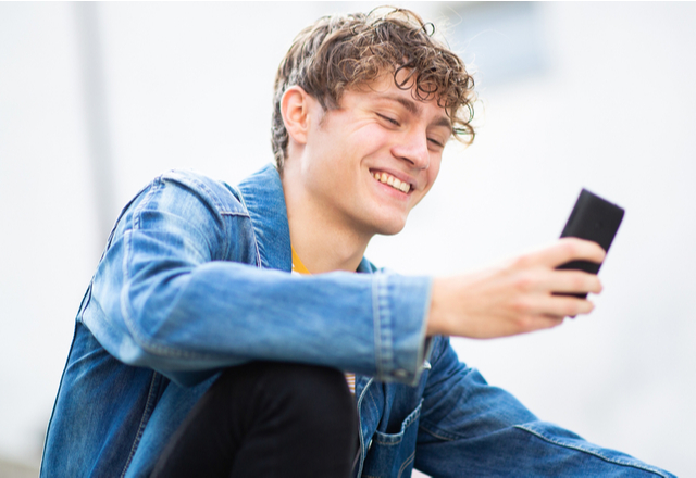 うざいって思われたくない！男性が心地よく感じる【LINEの頻度】とは