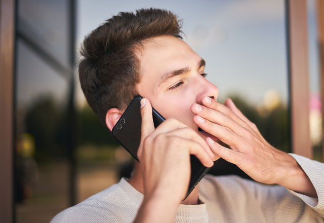 好かれてるのがしんどい…男性が引いてしまう【間違ったアピール】とは