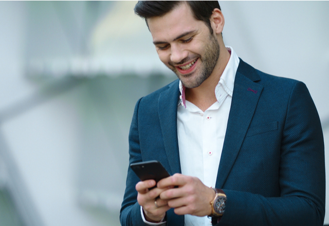 【LINE編】かっこいいです……！後輩から「尊敬される先輩」の特徴4つ