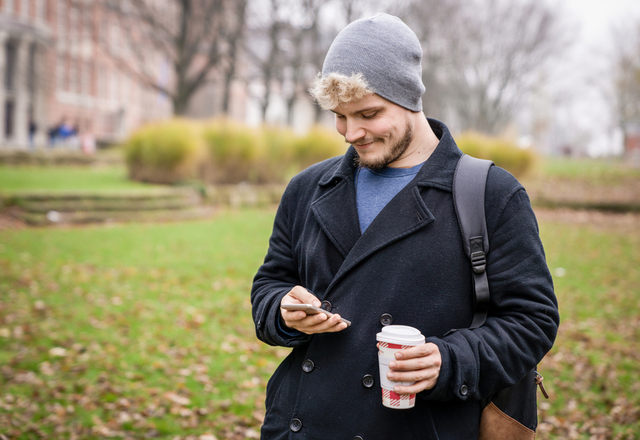 【LINE愛され度テスト】男性がめちゃくちゃ惚れてる女性に送るLINEとは