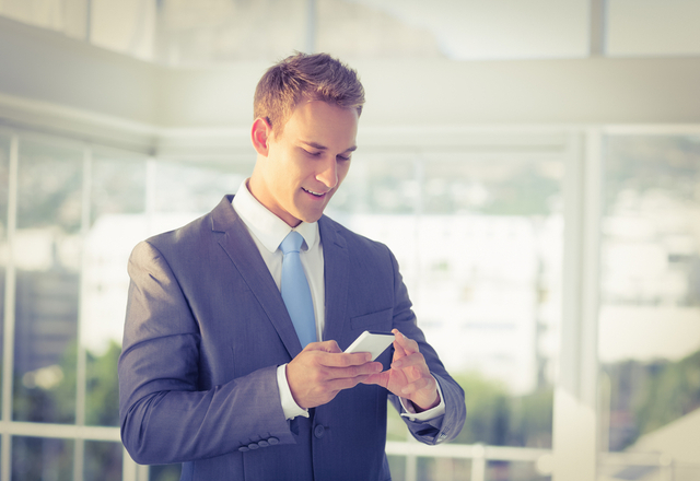 【これが大好きLINE…】男性が本気で好きな人に送っちゃうLINE4つ