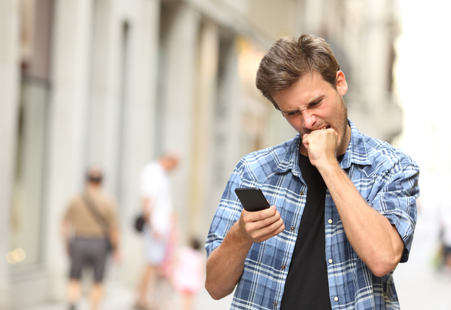 「マジかよ…」男性がドン引く【女性からのLINE】4つ