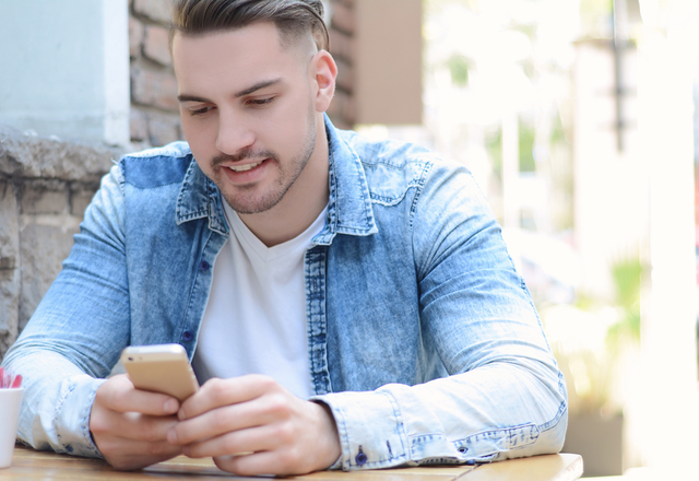 俺の気持ち届きますように～！男性が「本命女性」に送るLINEとは