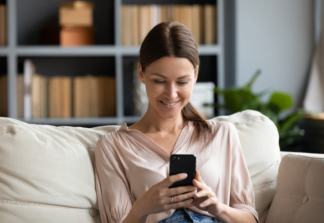 スゴイ…！LINEで【相手の本音を引き出す女性】がしていること4つ