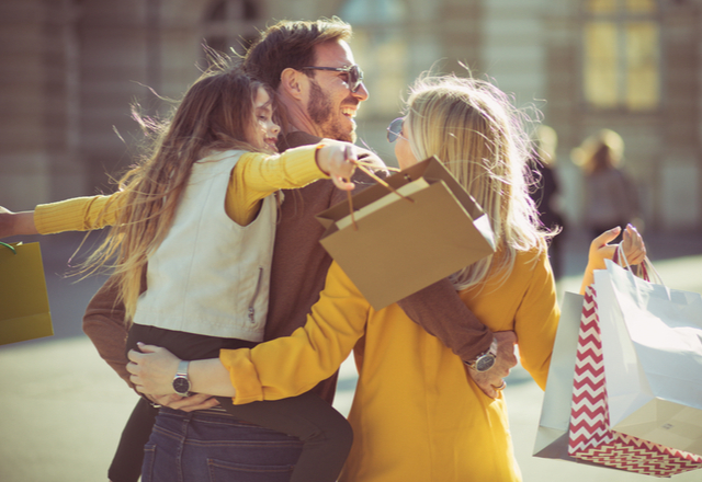 匠の技…！絆の強い夫婦の【すごいチームワーク】＜買い物編＞