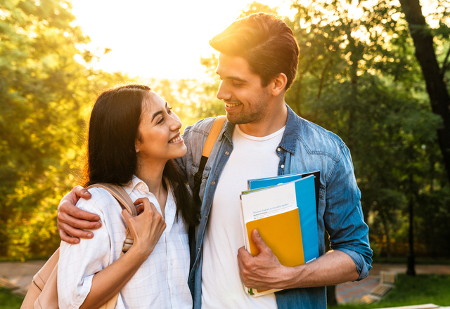 「絶対に手放さないから…！」男性が【守りたくなる女性】の特徴