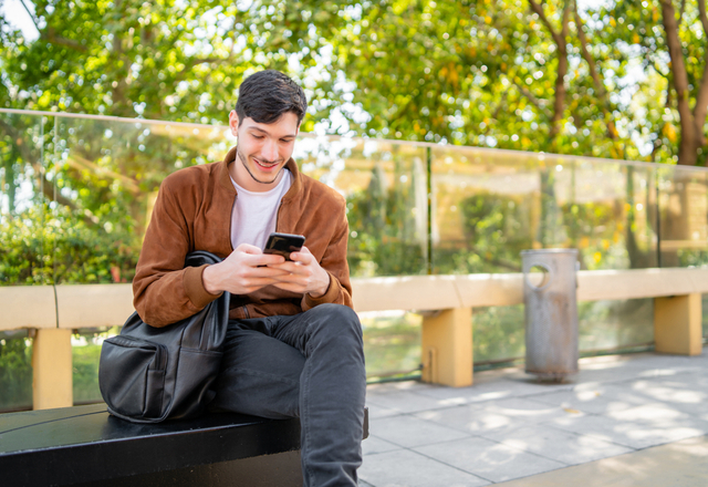 「ベタ惚れだから送るLINE」男性の想いが溢れちゃったLINE4選