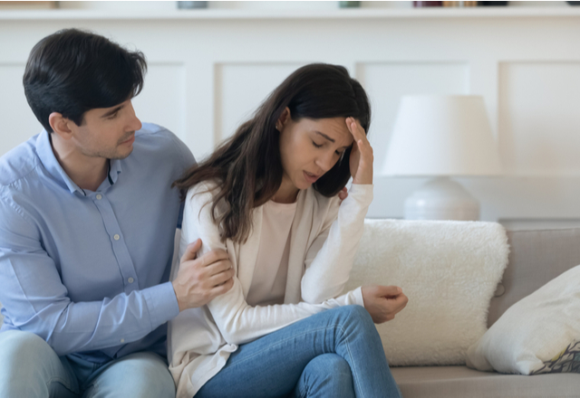 何するべき？彼女が「落ち込んでいる時」に【彼氏にして欲しい事】4つ