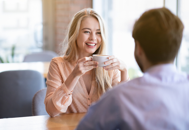 実は萌えポイントなんです…男性が【密かに見ている女性のしぐさ】って知ってる？