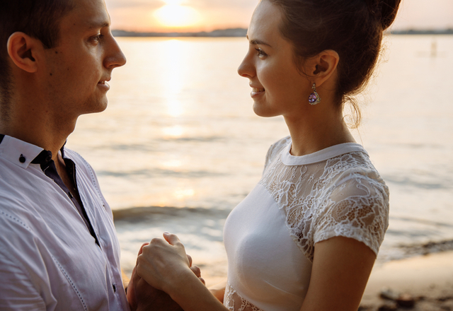 俺と一緒になって…♡男性が「プロポーズしようとしている合図」