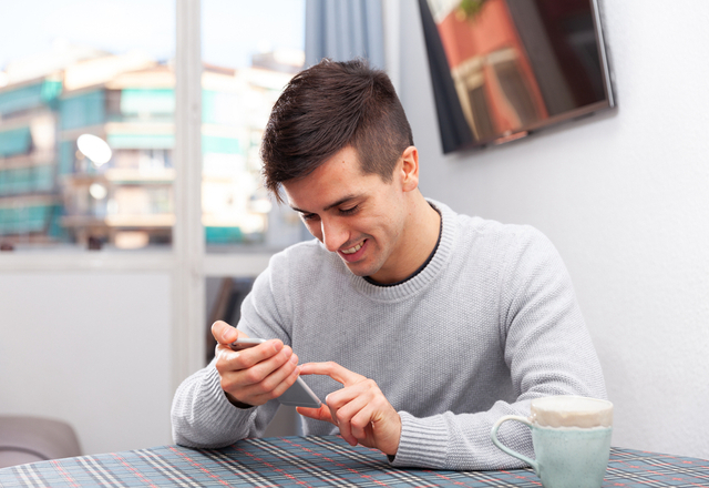 この甘えん坊さん…♡彼の「会いたい欲」を刺激する【彼女からのLINE】