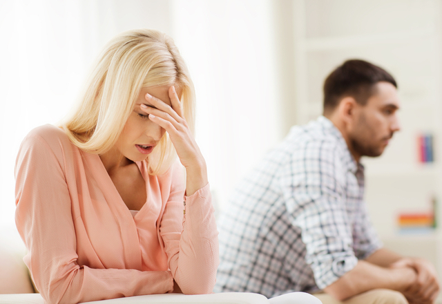 やっちゃった…！彼氏の前でしてしまった「失敗エピソード」【前編】