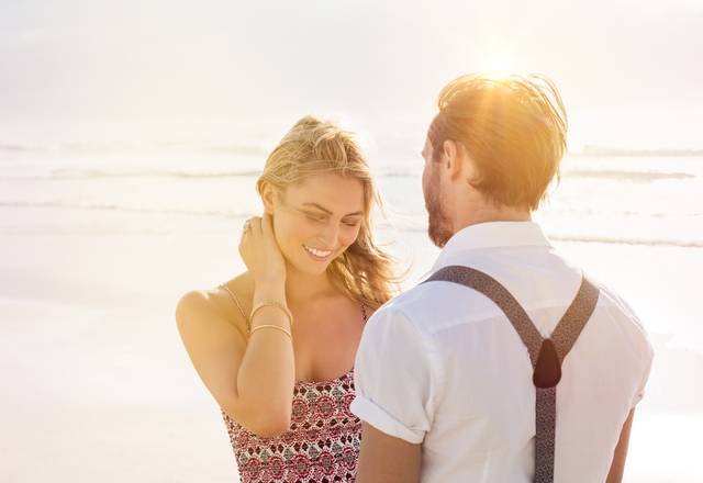 触られてないのにドキドキしちゃう…♡女性をムラっとさせる「会話テク」Vol.1