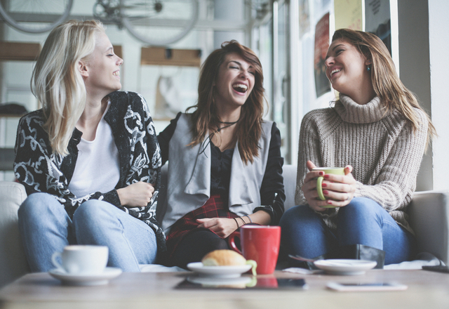 ママ友との会話に困ったら…？【鉄板で盛り上がる会話ネタ】4選