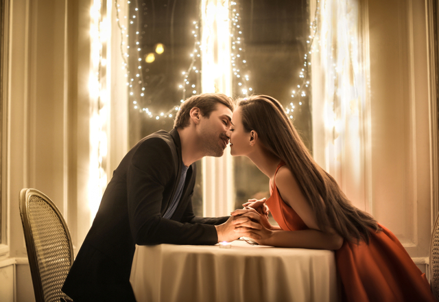 刺激的すぎる～！女性がドキムラする「キスの仕方」とは