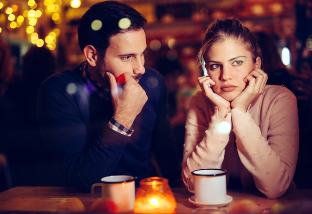 【保存版】無理なんだけど…女性が密かに出す「脈なしサイン」6選